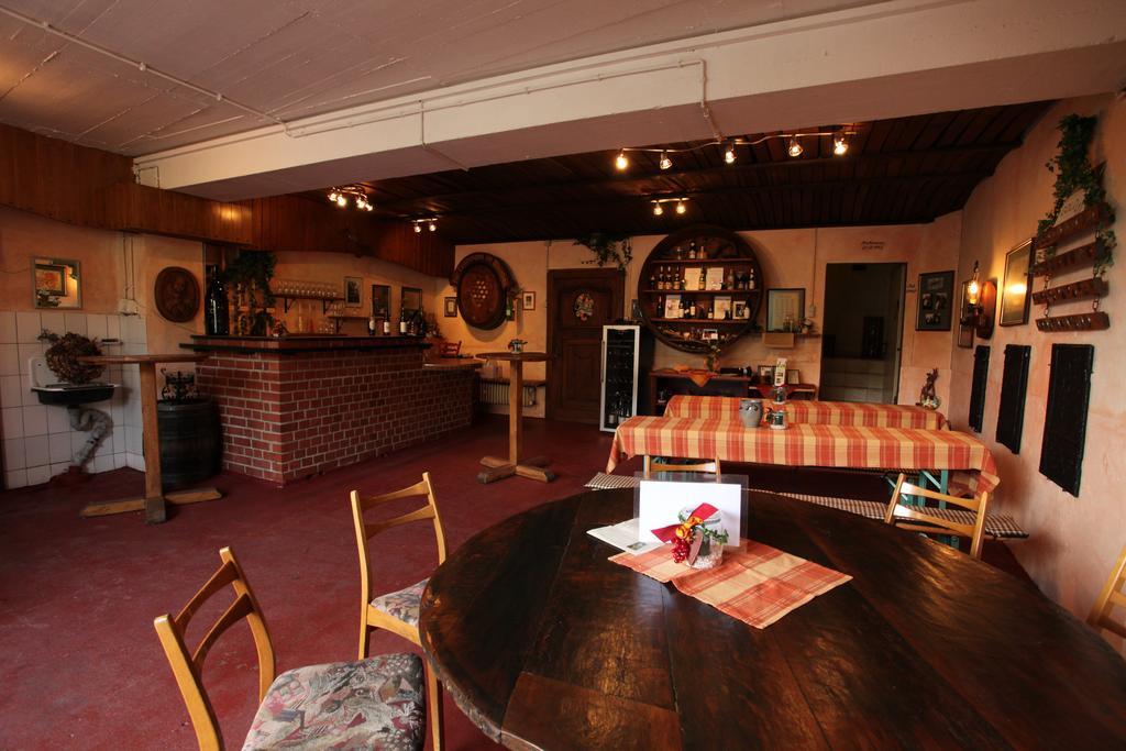 Weingut Pension Gibbert-Pohl Бридель Номер фото
